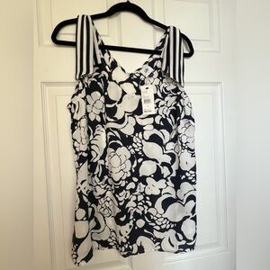 CAbi Women’s Floral Top